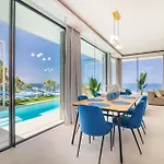 New C With Priv Heated Pool, Ocean View The View Tenerife Villa *